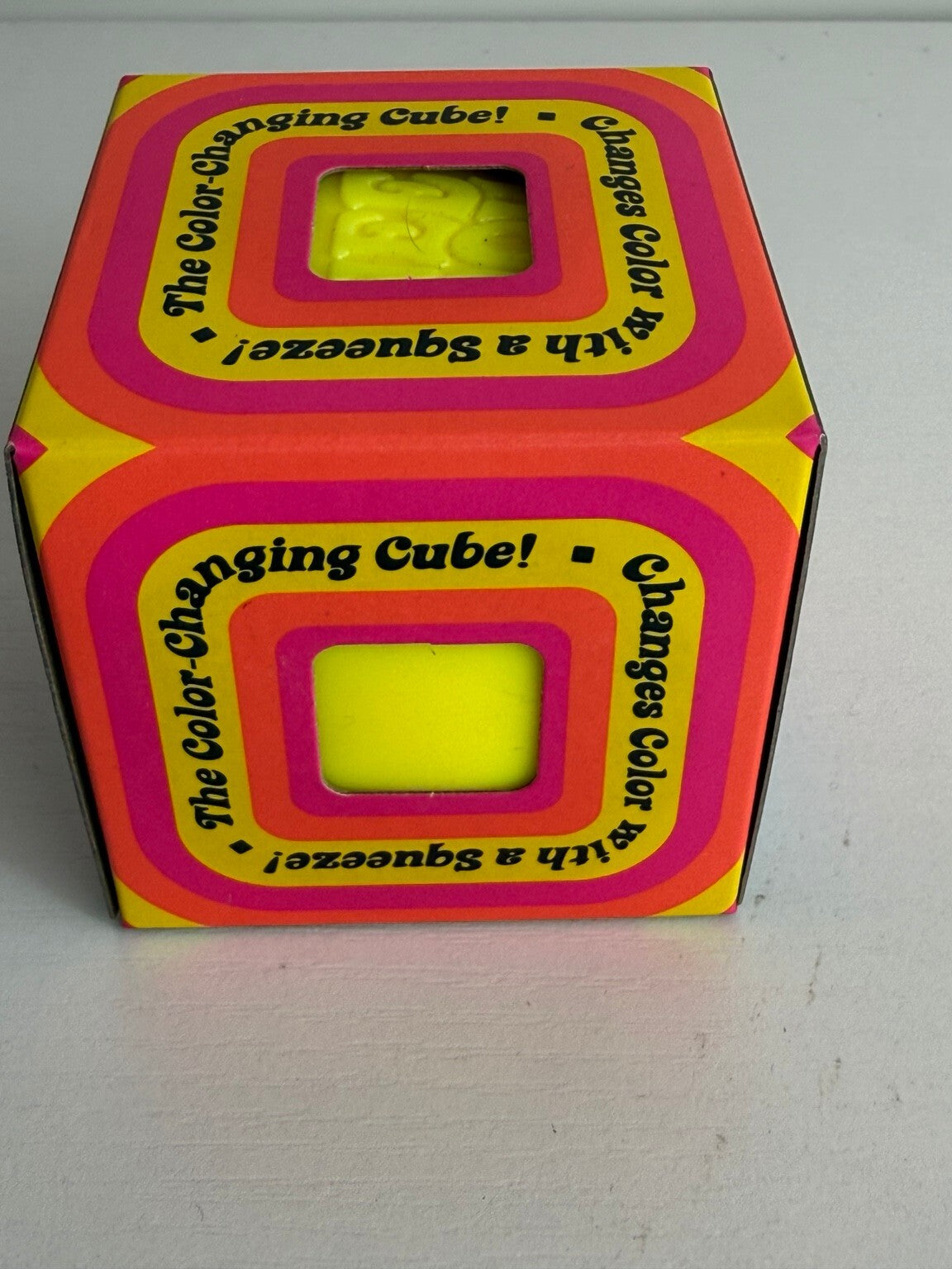 SCHYLLING NeeDoh COLOR CHANGE CUBE – YELLOW – DOH-FILLED!