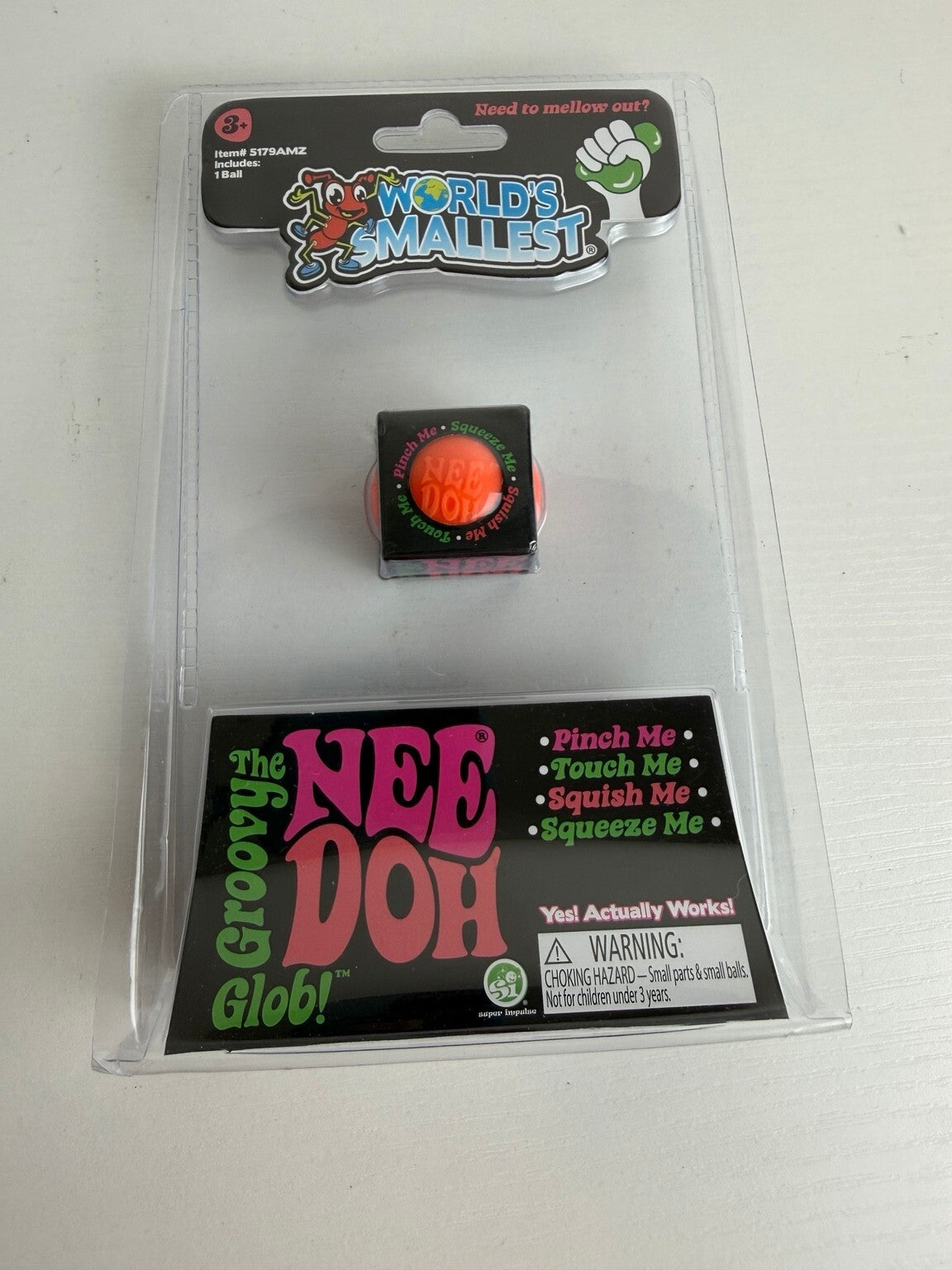 WORLD'S SMALLEST NeeDoh GROOVY GLOB – MINI ORANGE
